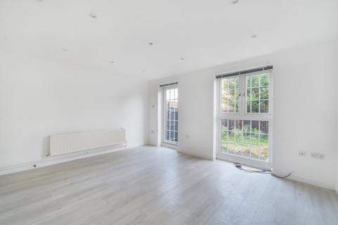 3 bedroom end of terrace house for sale, Ropemaker Road, Surrey Quays