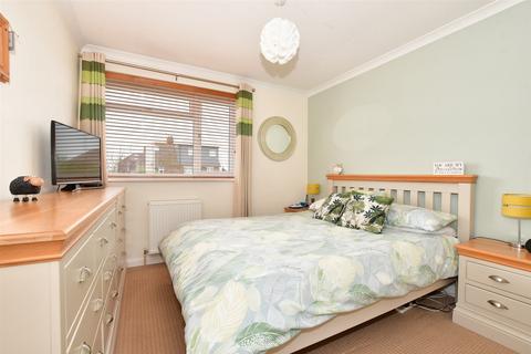 39 Briary Close, Margate, CT9 5HX