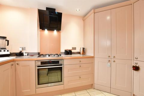 39 Briary Close, Margate, CT9 5HX