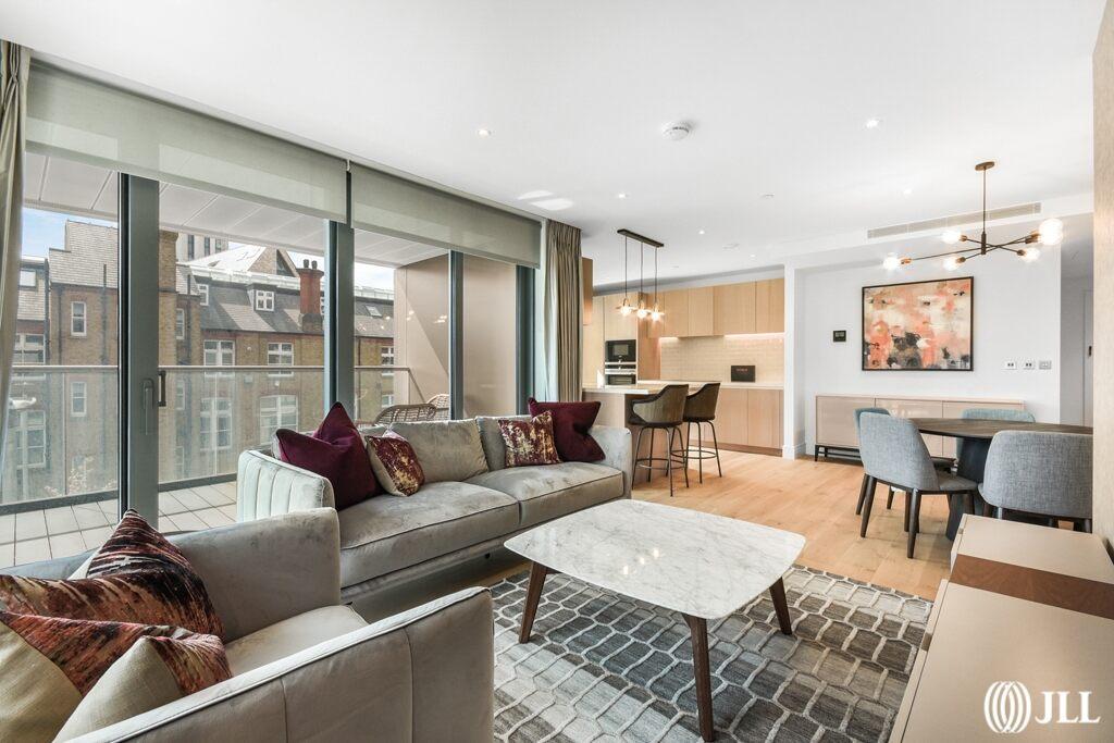 Prince of Wales Drive London SW11 2 bed apartment £3,835 pcm (£885 pw)