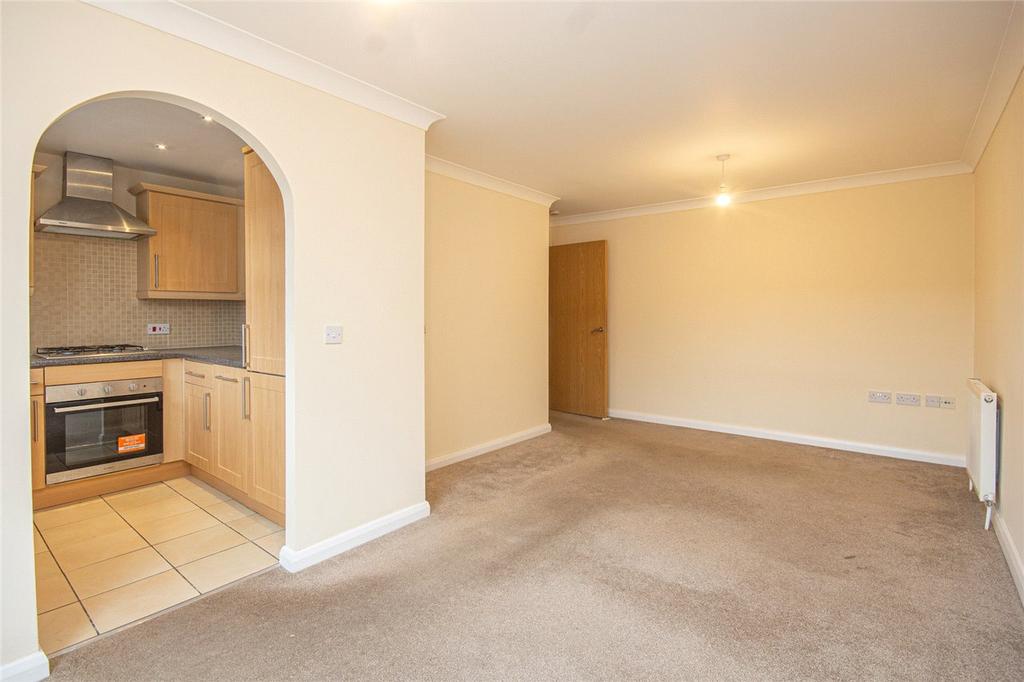 Bridge Court, Welwyn Garden City, Hertfordshire 2 bed flat for sale £