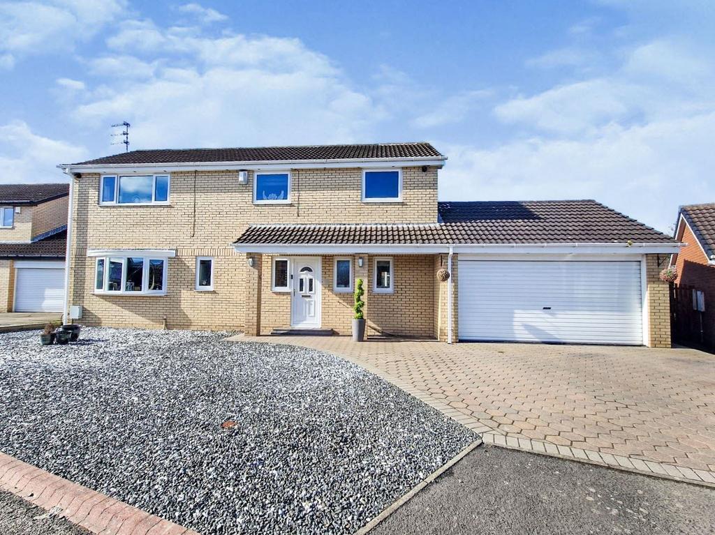 Thorntree Drive, Bedlington... 4 bed detached house £350,000