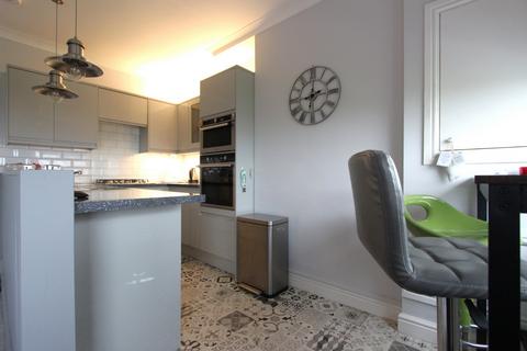 1 bedroom flat for sale, The Strand, Walmer, CT14