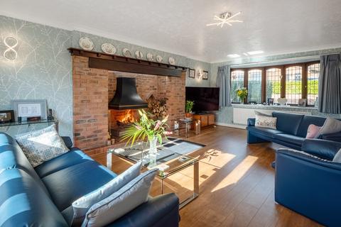 14 The Coppice, Atherstone, CV9 1RT