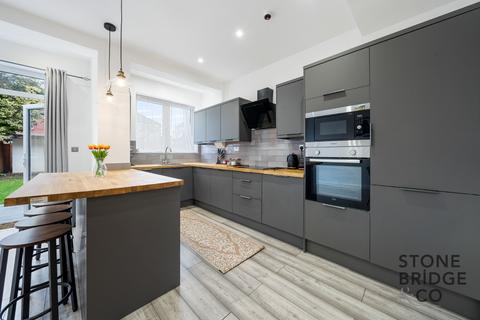 58 Stirling Road, London, N22 5BP