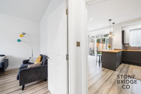 58 Stirling Road, London, N22 5BP