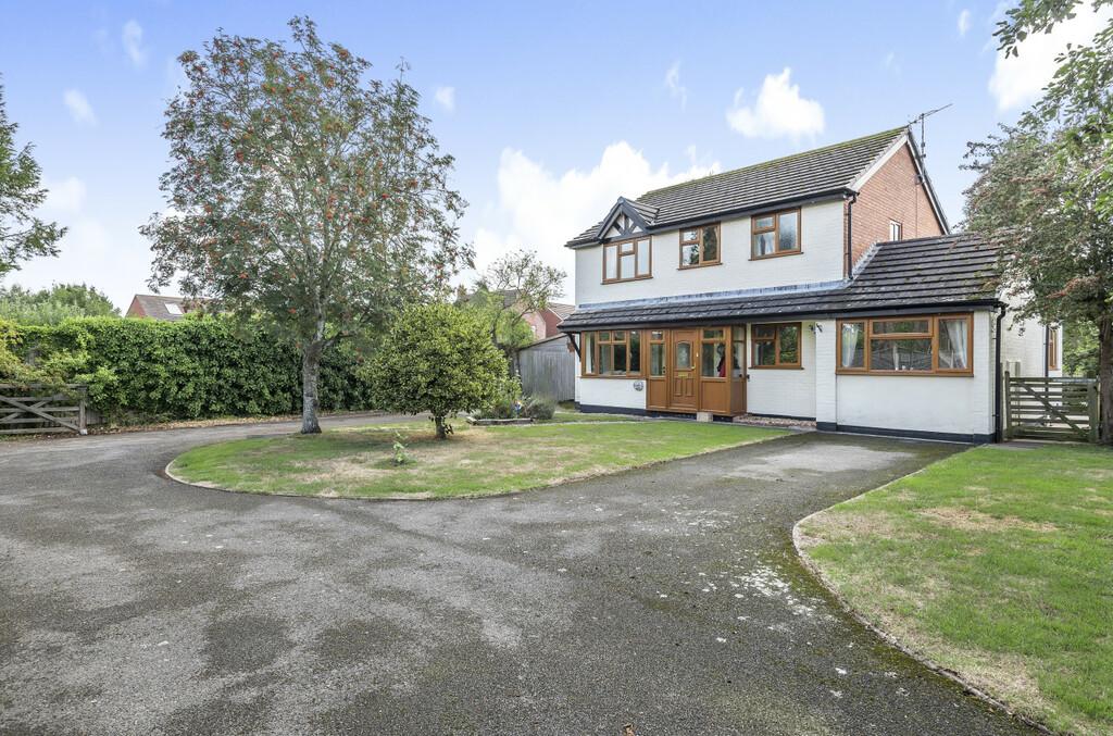 Avon Drive, Eckington, Pershore, Worcestershire 4 bed detached house for sale £500,000