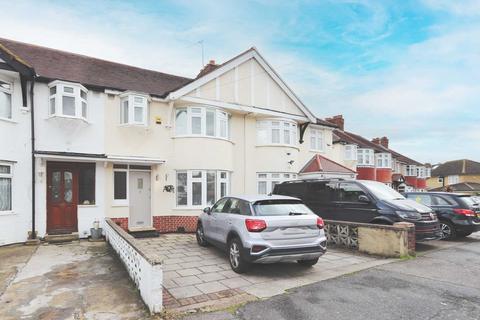 3 bedroom terraced house to rent, Egham Crescent, Sutton