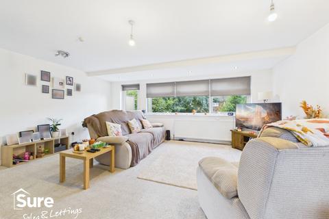 3 bedroom maisonette for sale, Westerdale, Hemel Hempstead, Hertfordshire, HP2 5TX