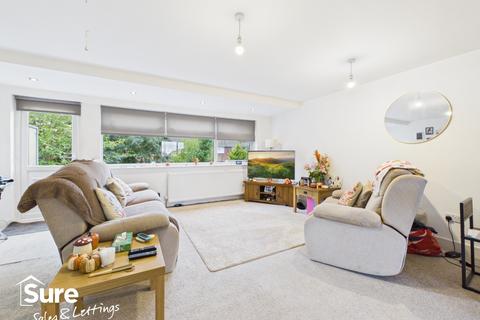 3 bedroom maisonette for sale, Westerdale, Hemel Hempstead, Hertfordshire, HP2 5TX