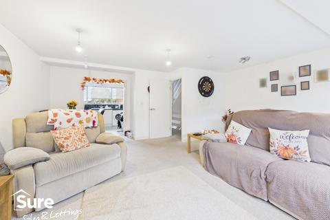 3 bedroom maisonette for sale, Westerdale, Hemel Hempstead, Hertfordshire, HP2 5TX