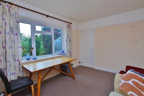 4 bedroom semi-detached house to rent - Weston Road, Guildford, Surrey, GU2