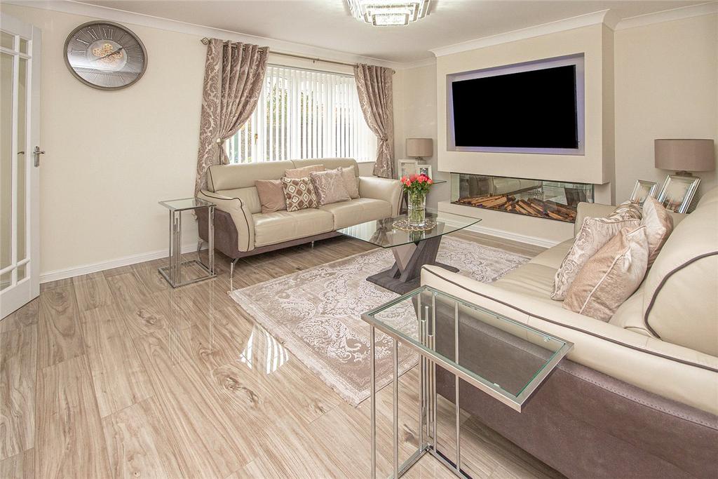 Chalgrove, Welwyn Garden City... 4 bed detached house £725,000