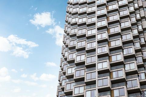 1 bedroom apartment to rent, One Park Drive, Canary Wharf E1