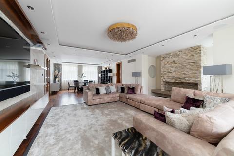 undefined, The Bishops Avenue, East Finchley N2