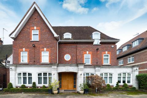undefined, The Bishops Avenue, East Finchley N2