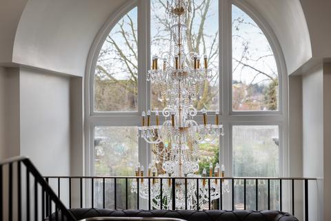 undefined, The Bishops Avenue, East Finchley N2