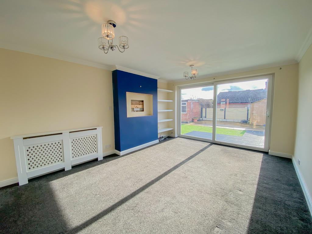 Brookside Close Yelvertoft NN6 6LP 4 bed semidetached bungalow for