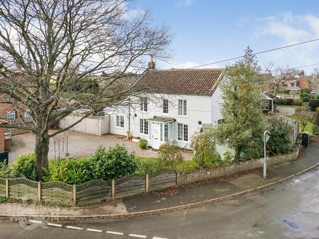 Main Road, Fleggburgh, Great Yarmouth 3 bed detached house for sale £