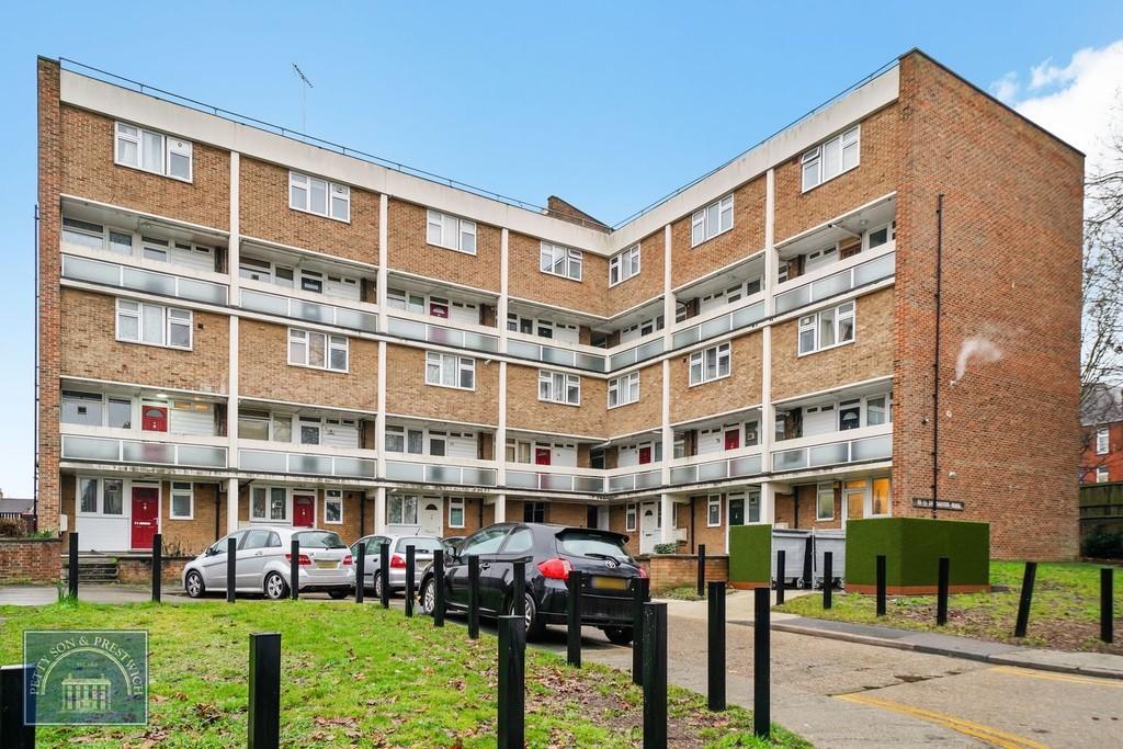 Gardner Close, Wanstead 1 bed flat for sale £270,000