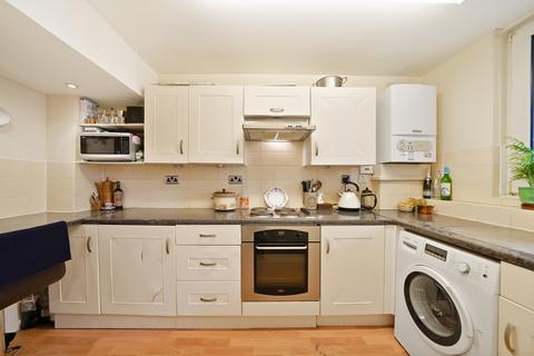 70 Gardner Close, London, E11 2HW