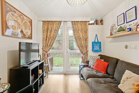 70 Gardner Close, London, E11 2HW