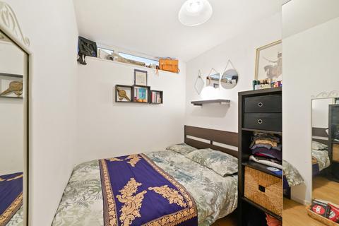 70 Gardner Close, London, E11 2HW