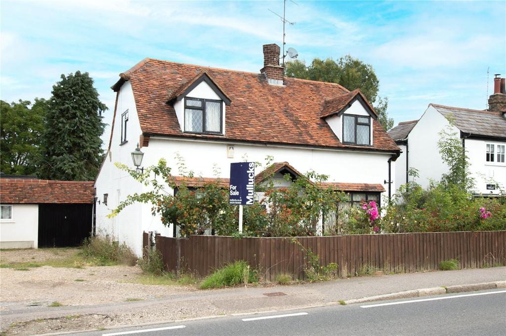 The Street, Sheering, Essex, CM22 3 bed detached house for sale £475,000