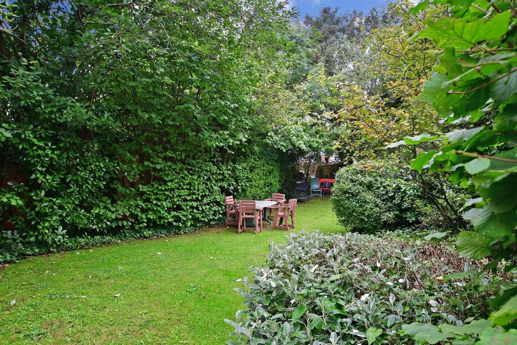 Red Lodge Road, West Wickham, Kent Studio for sale £85,000