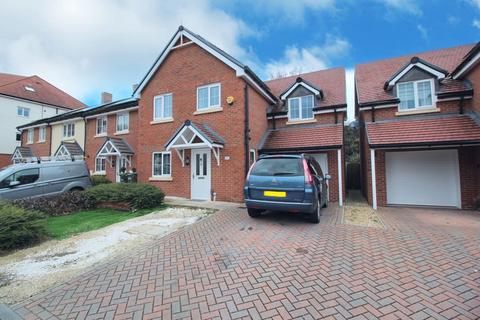 41 Hellyar Rise, Hedge End, Southampton, SO30 4DP