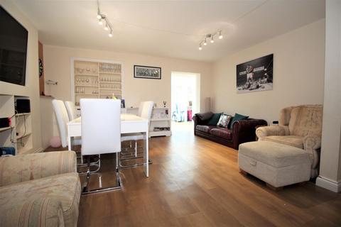 41 Hellyar Rise, Hedge End, Southampton, SO30 4DP