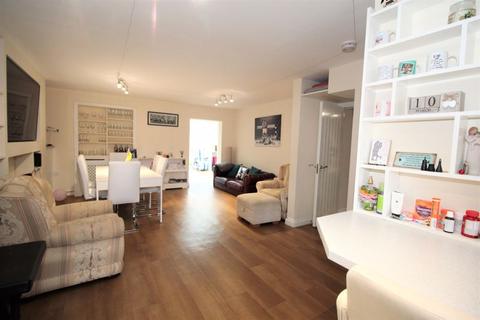41 Hellyar Rise, Hedge End, Southampton, SO30 4DP