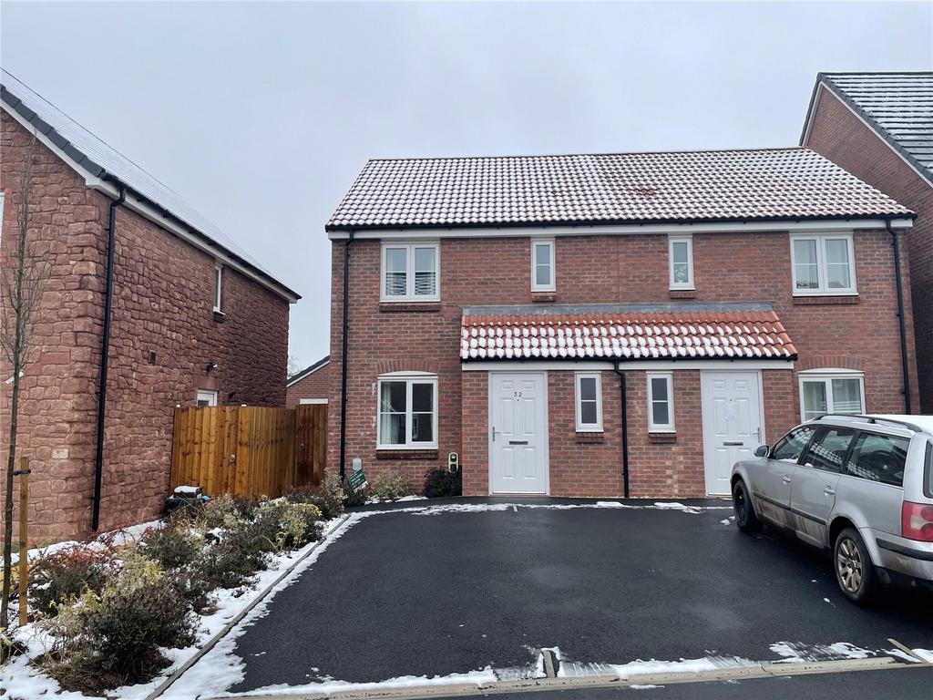 Knight Lane, Monkton Heathfield... 3 bed semidetached house £1,200