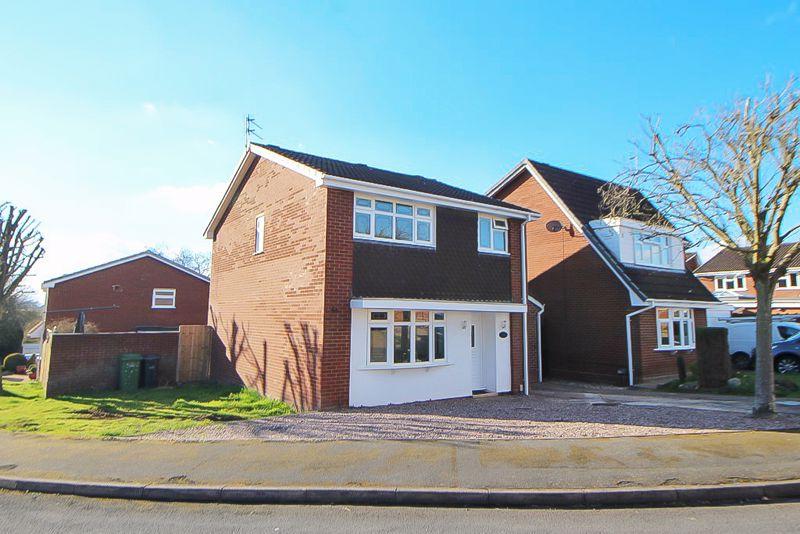 Tanglewood Grove, SEDGLEY, DY3 3QE 3 bed detached house for sale £375,000