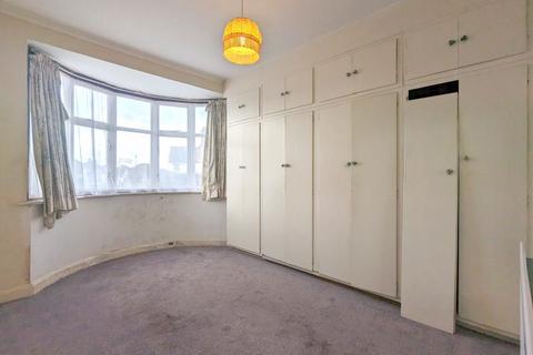 10 Hamilton Road, Feltham, TW13 4PW