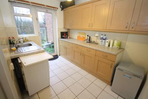 3 bedroom terraced house for sale - Lilliput Avenue, Northolt
