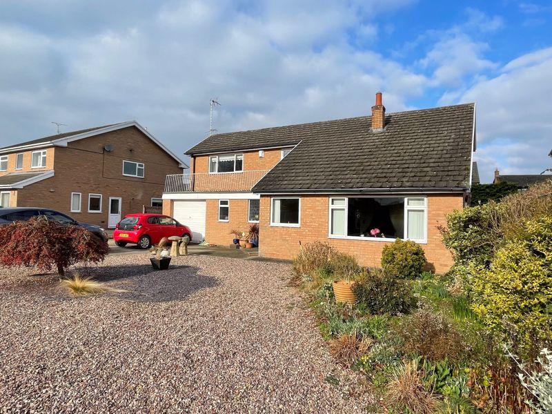 Trem yr Eglwys, Wrexham 4 bed detached house for sale £330,000