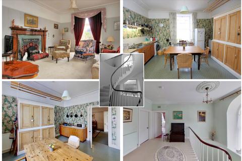 7 bedroom townhouse for sale, 7 Castle Street, Kirkcudbright