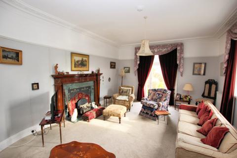 7 Castle Street, Kirkcudbright, DG6 4JA