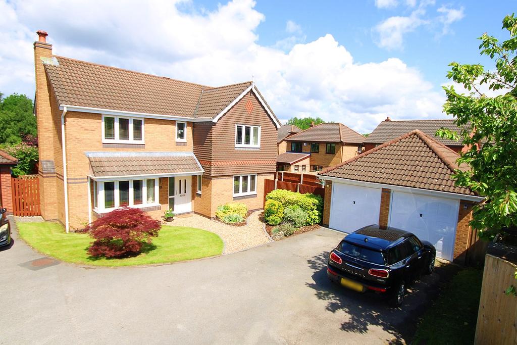 Newlyn Gardens, Penketh, Warrington, WA5 4 bed detached house £495,000