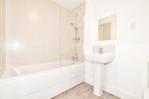 3 bedroom semi-detached house for sale - Gem Place, Eastergate, West Sussex