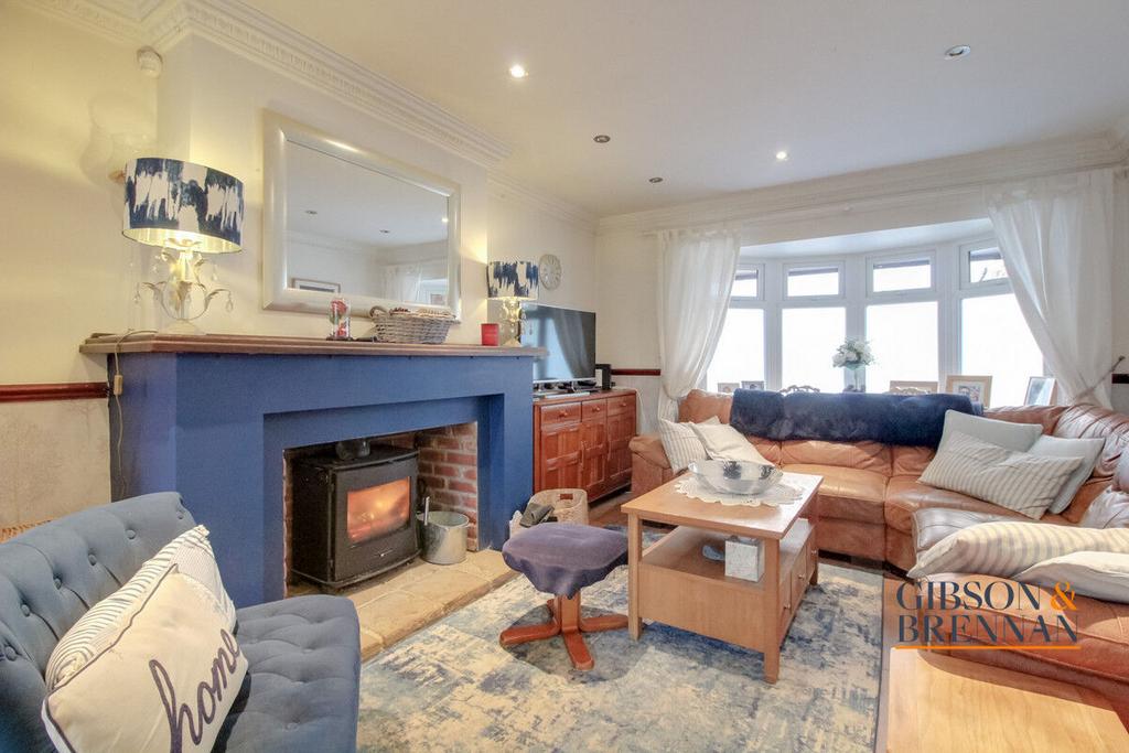 Highland Avenue, Basildon, SS16 4 bed semidetached house for sale £