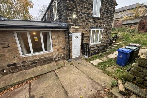 3 bedroom semi-detached house to rent, Neville Avenue, Kendray