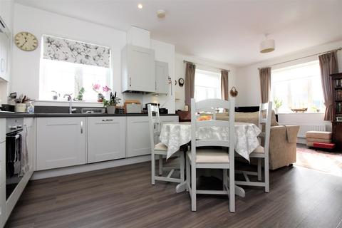 2 bedroom flat for sale - Louise Rise, Fairfield, Hitchin, SG5