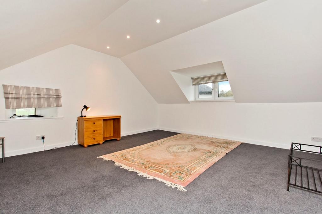 Principal bedroom