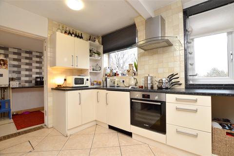 3 bedroom semi-detached house for sale, Hillfoot Avenue, Pudsey, West Yorkshire