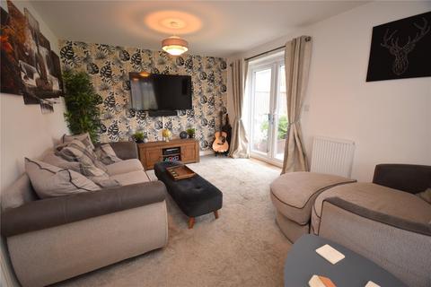 3 bedroom semi-detached house for sale - Haigh Moor Drive, Featherstone, Pontefract, West Yorkshire