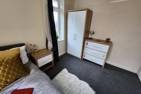 1 bedroom in a house share to rent, Marlpit Lane