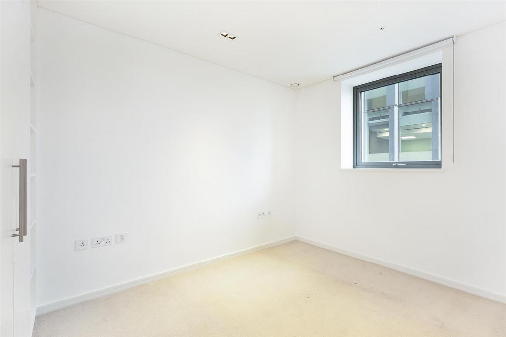 Brock Street 20 Apt 706 - bed.jpg