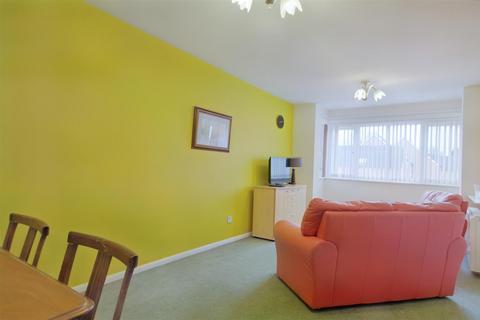 2 bedroom flat for sale, Sandby Court, Beeston, Nottingham